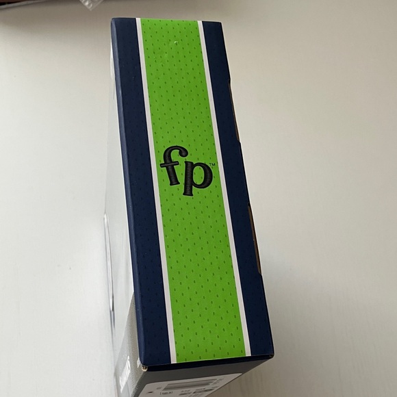 Fisher Price Seattle Seahawks “We Are 12” Little People Collector (NWT) - Picture 7 of 7